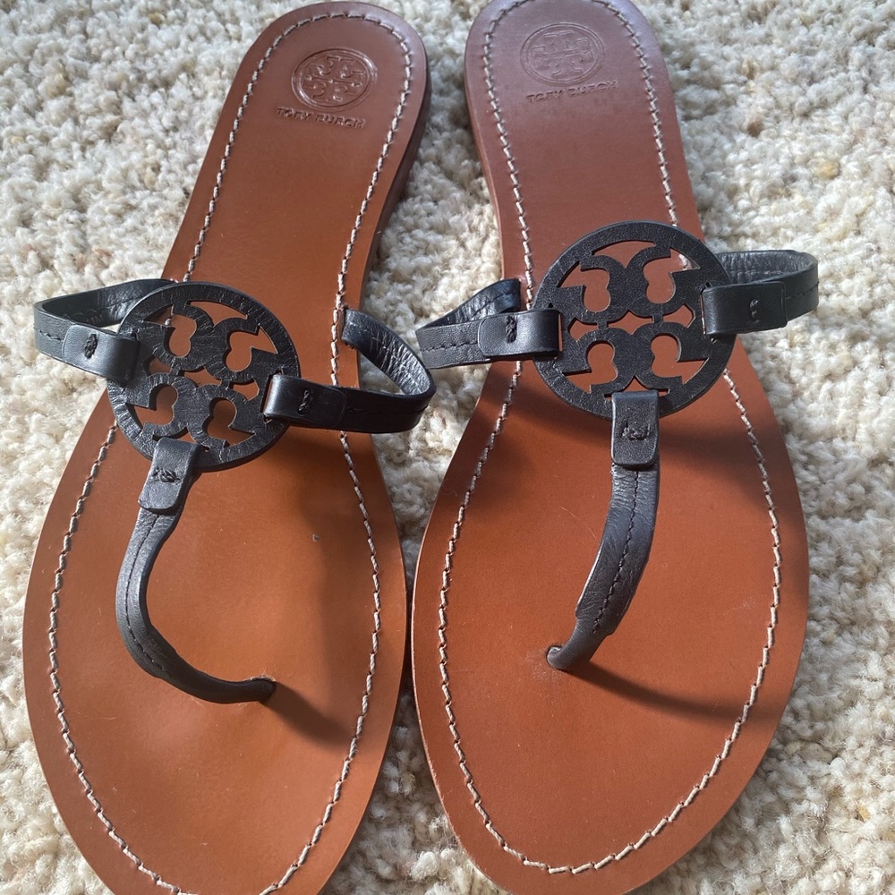 Tory Burch Size 11 Small Logo Black Sandals